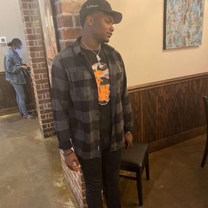 Meet your Posher, Gianni